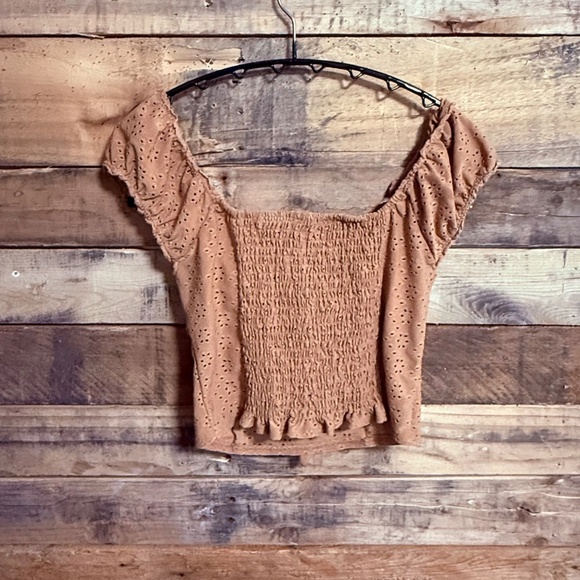 Urban Romantics cropped shirt - Picture 2 of 3